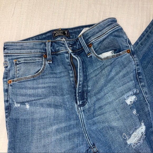 Abercrombie and Fitch High Rise Jeans - Picture 9 of 9